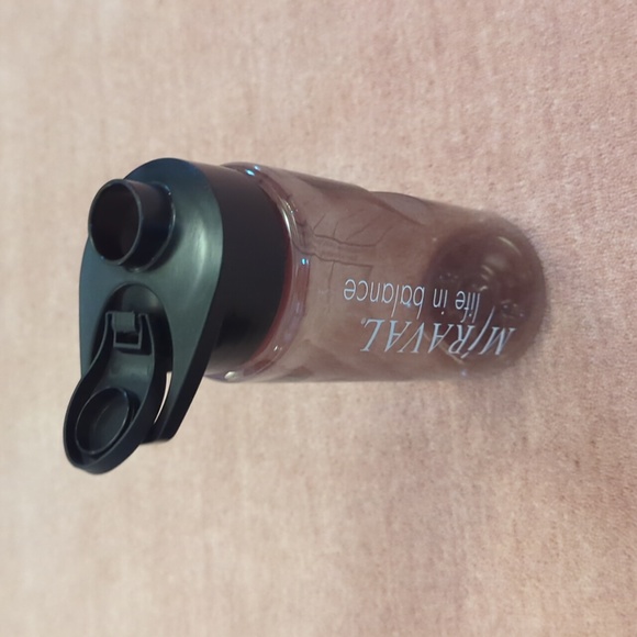 New Miraval Sling Bag and Water Bottle - Picture 5 of 10